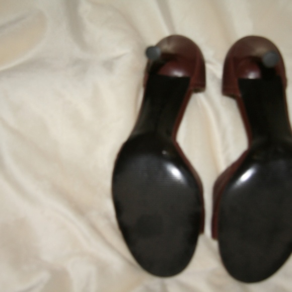 BCBG BROWN OPEN TOE HEEL SIZE 8.5 - Picture 3 of 4